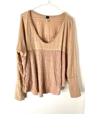 We The Free Two-Tone Oversized Peach Neutral Heathered Scoop Neck Long Sleeve